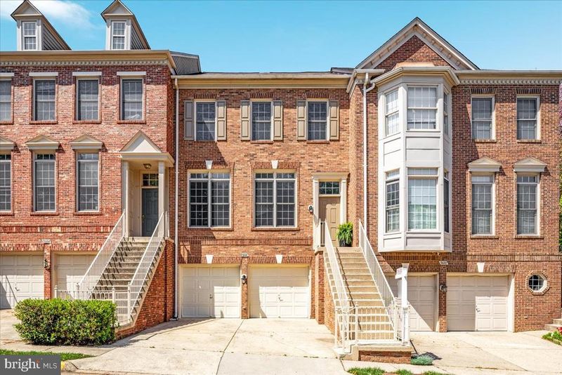 9602 Lagersfield Cir, Vienna, VA 22181