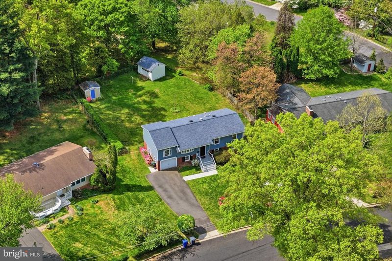 6917 Jenkins Ln, Falls Church, VA 22043