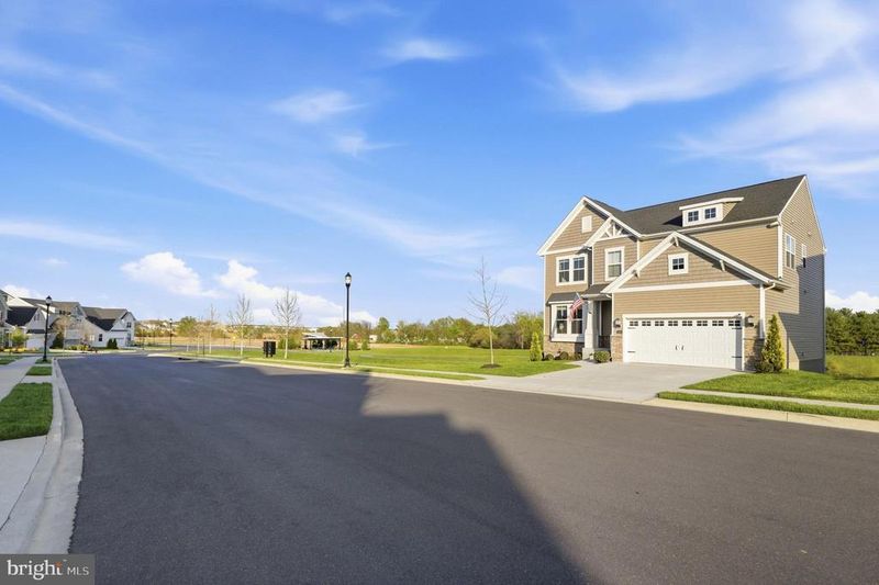 2210 Denali Dr, Frederick, MD 21702