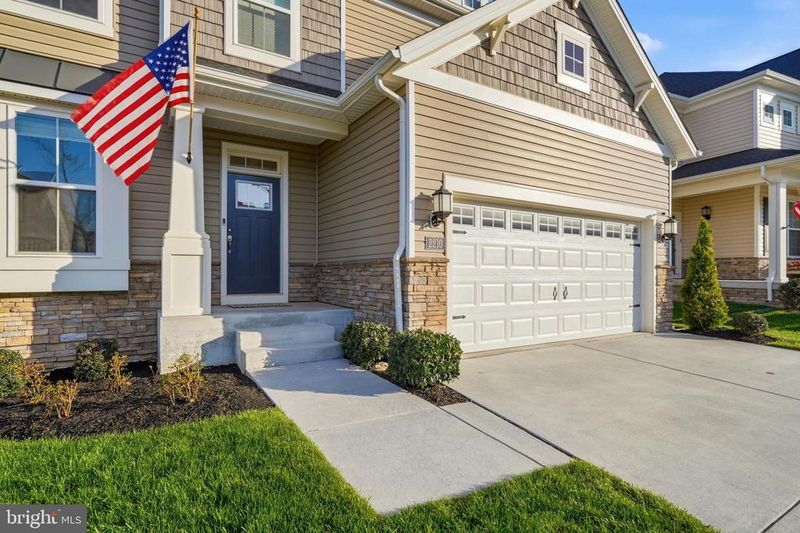 2210 Denali Dr, Frederick, MD 21702