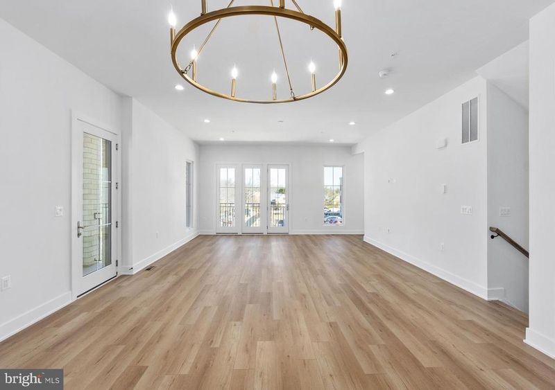 8601 Erdem Pl, Chevy Chase, MD 20815