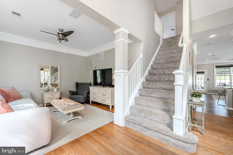 20333 Charter Oak Dr, Ashburn, VA 20147