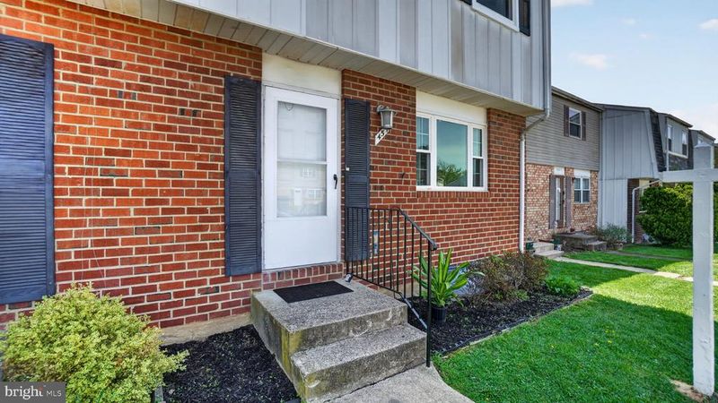 457 Mainview Ct, Glen Burnie, MD 21061