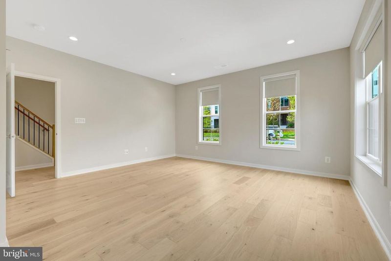 22212 Foundation Dr, Ashburn, VA 20148