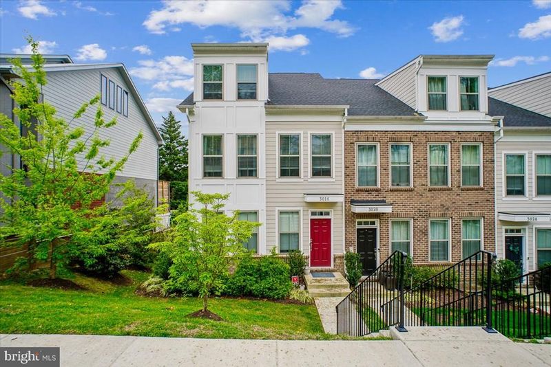 3016 20th St S, Arlington, VA 22204