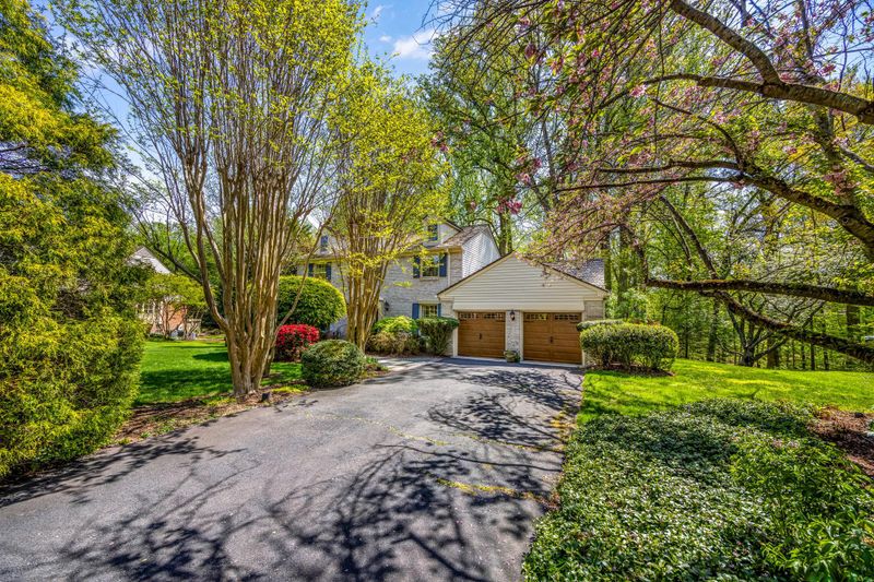 718 Ridge Dr, Mclean, VA 22101