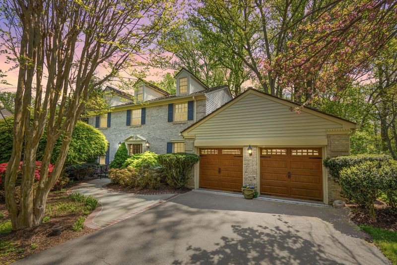 718 Ridge Dr, Mclean, VA 22101