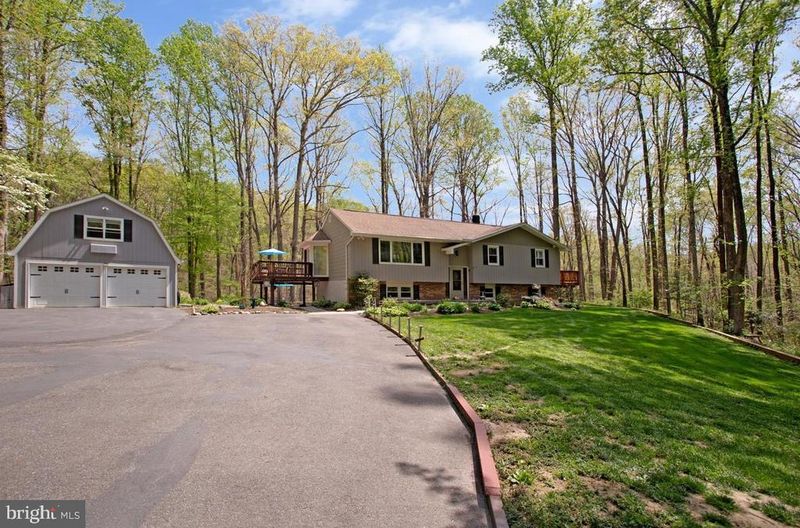 1486 Kingsway Ct, Gambrills, MD 21054