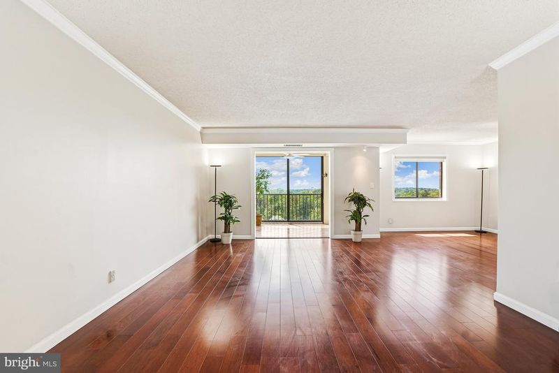 5901 Mount Eagle Dr #1005, Alexandria, VA 22303