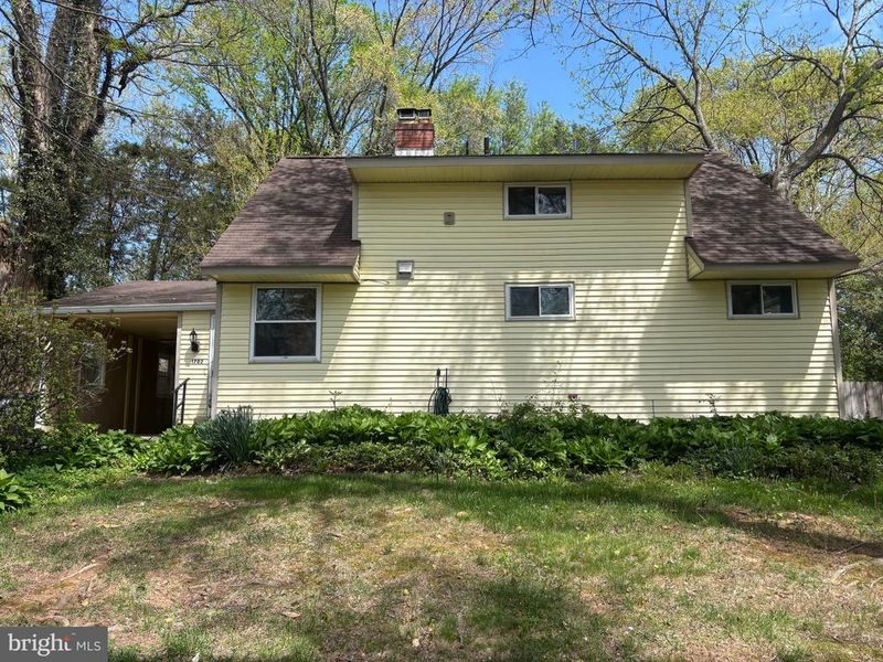 1702 Mcauliffe Dr, Rockville, MD 20851