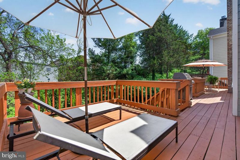 2925 Aran Ct, Oakton, VA 22124