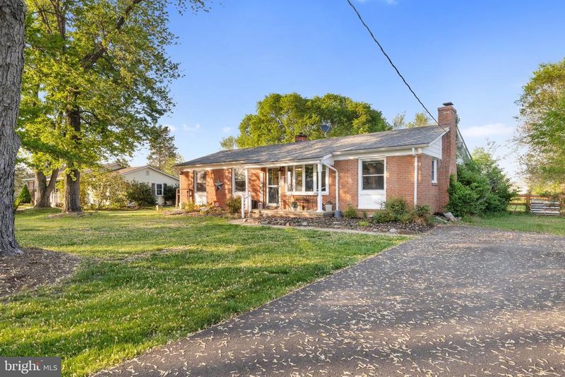 11743 Skylark Dr, Nokesville, VA 20181
