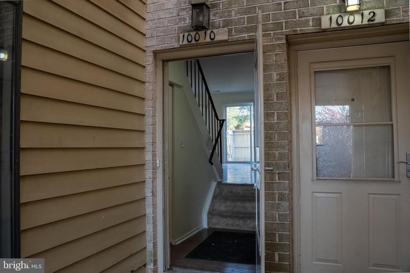 10010 Ridgeline Dr, Gaithersburg, MD 20886