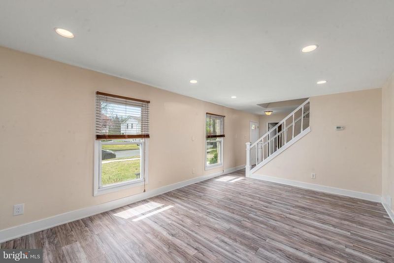 1908 Champlain Dr, Severn, MD 21144