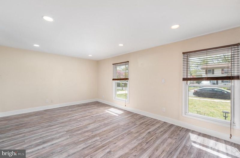 1908 Champlain Dr, Severn, MD 21144