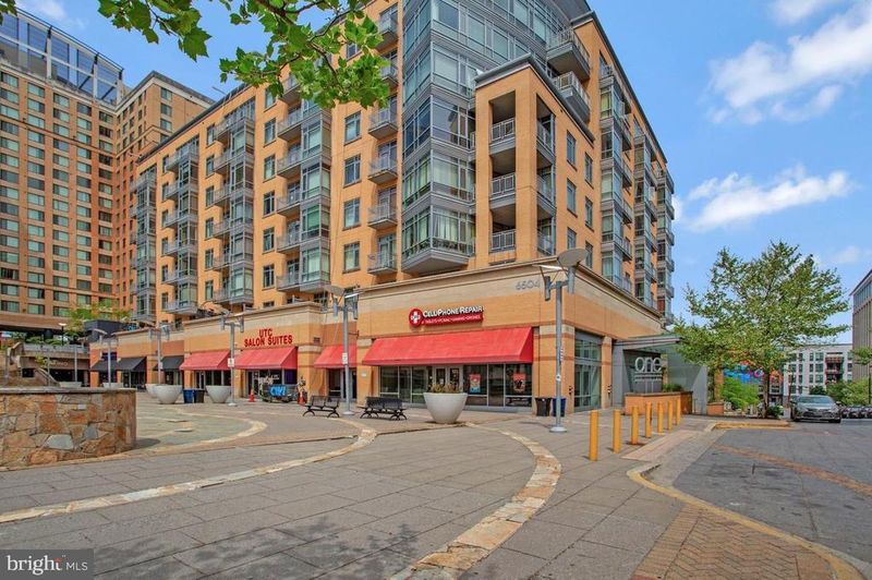 6506 America Blvd #203, Hyattsville, MD 20782