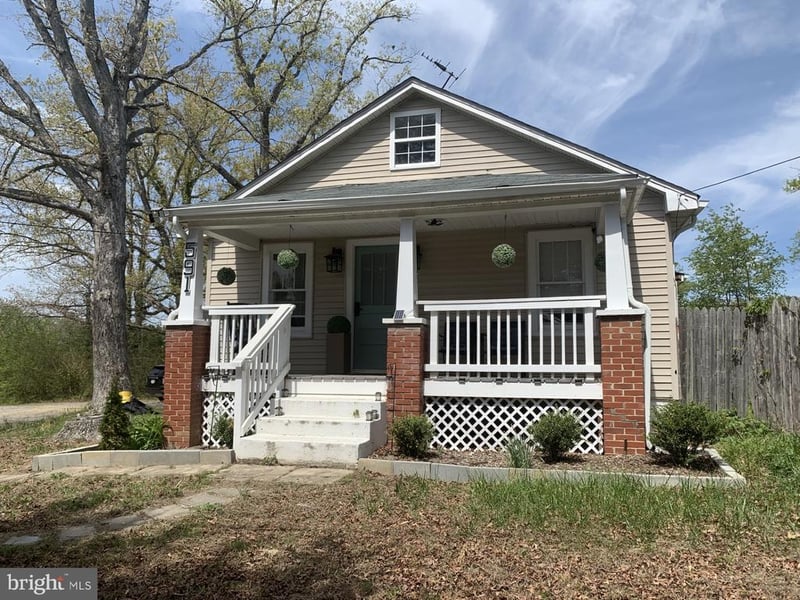 591 White Oak Rd, Fredericksburg, VA 22405