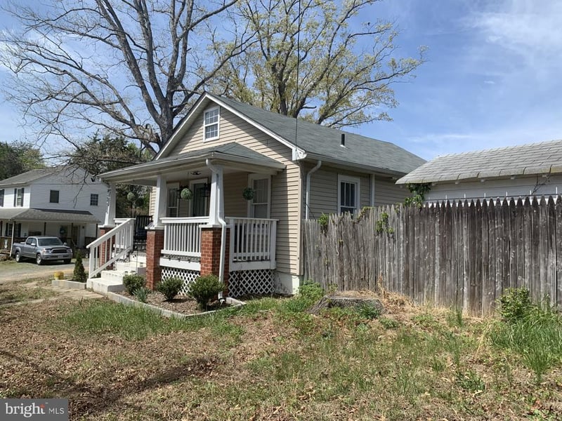 591 White Oak Rd, Fredericksburg, VA 22405