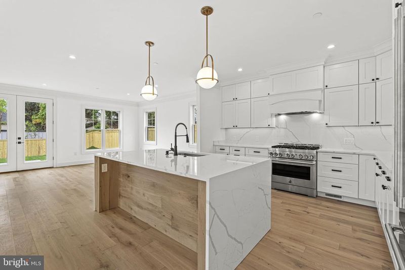 3512 Decatur Ave, Kensington, MD 20895