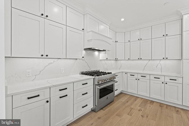 3512 Decatur Ave, Kensington, MD 20895