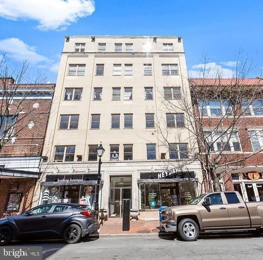815 King St #6A, Alexandria, VA 22314