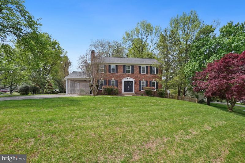 16528 George Washington Dr, Rockville, MD 20853