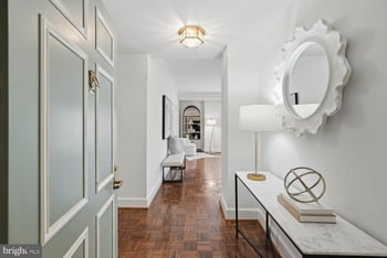 8101 Connecticut Ave #S-405, Chevy Chase, MD 20815