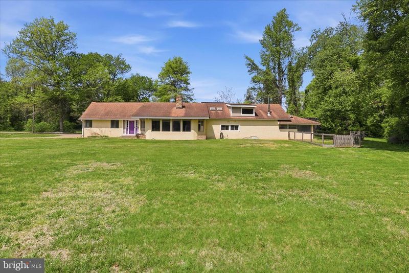 7019 Sheridonna Ln, Alexandria, VA 22310