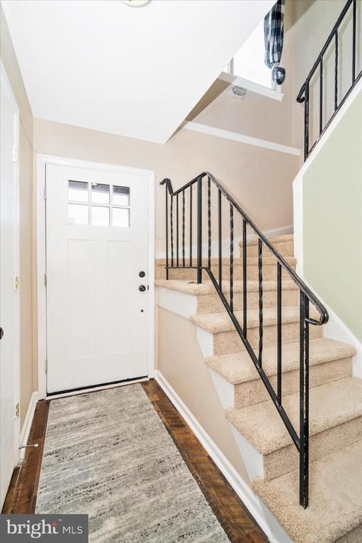 8801 Eureka Ln, Walkersville, MD 21793