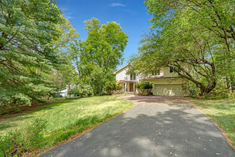 10910 Miller Rd, Oakton, VA 22124