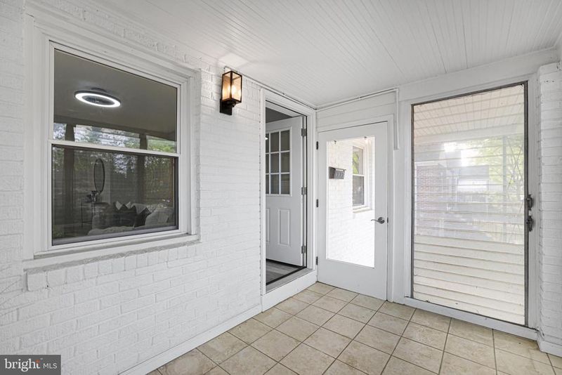 3404 Lancer Dr, Hyattsville, MD 20782