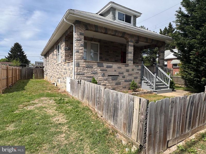 222 Townsend Ave, Baltimore, MD 21225