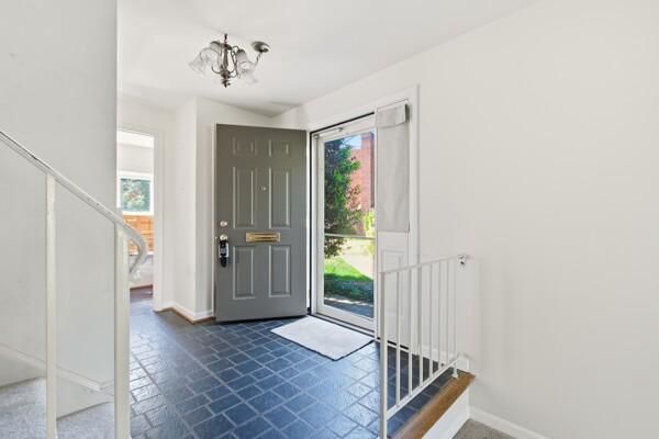6333 Gildar St, Alexandria, VA 22310