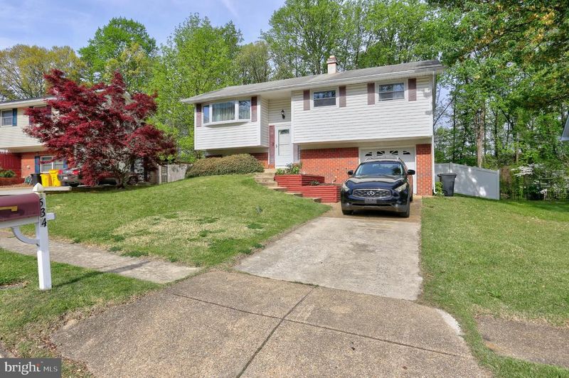 534 Crestpark Dr, Glen Burnie, MD 21061