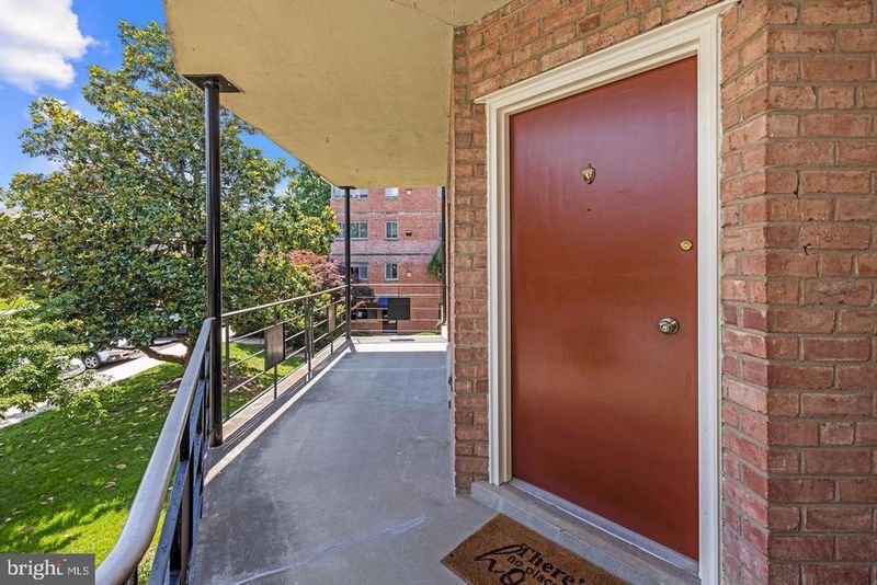 5007 Sentinel Dr #45, Bethesda, MD 20816