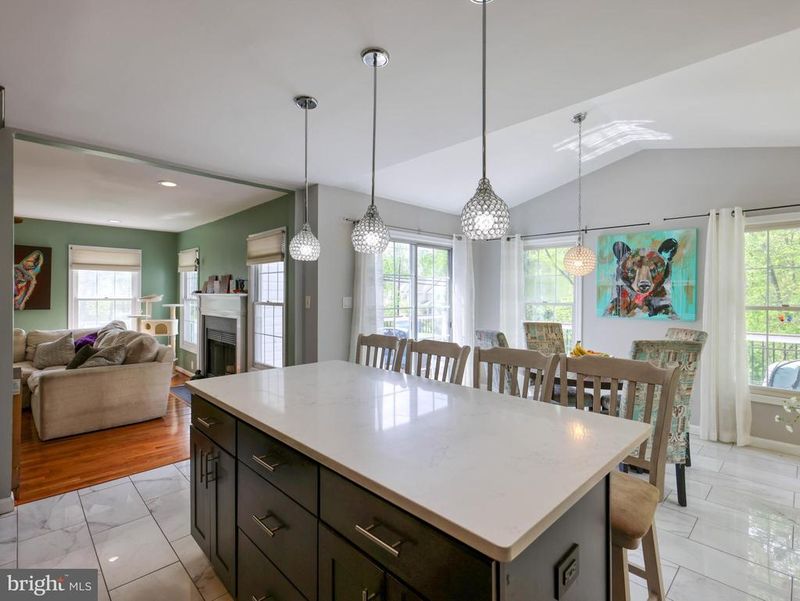 18500 Gingerbread Ln, Gaithersburg, MD 20877