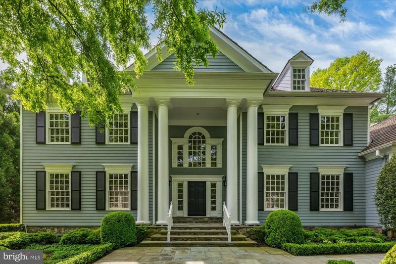 8405 Brookewood Ct, Mclean, VA 22102