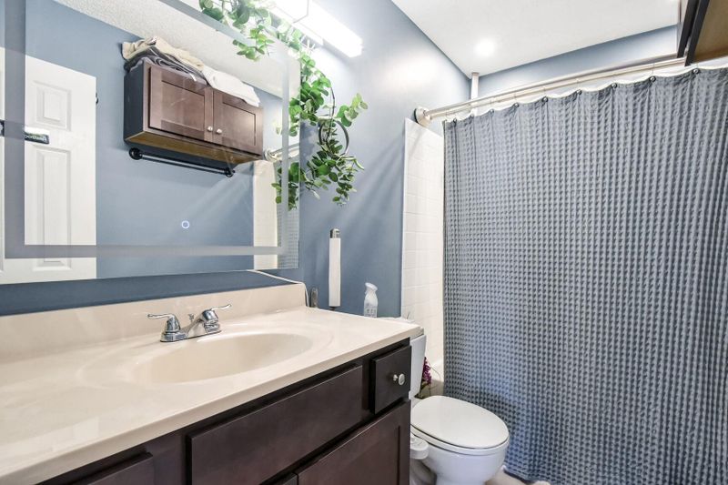 1107 Huntmaster Ter NE #301, Leesburg, VA 20176