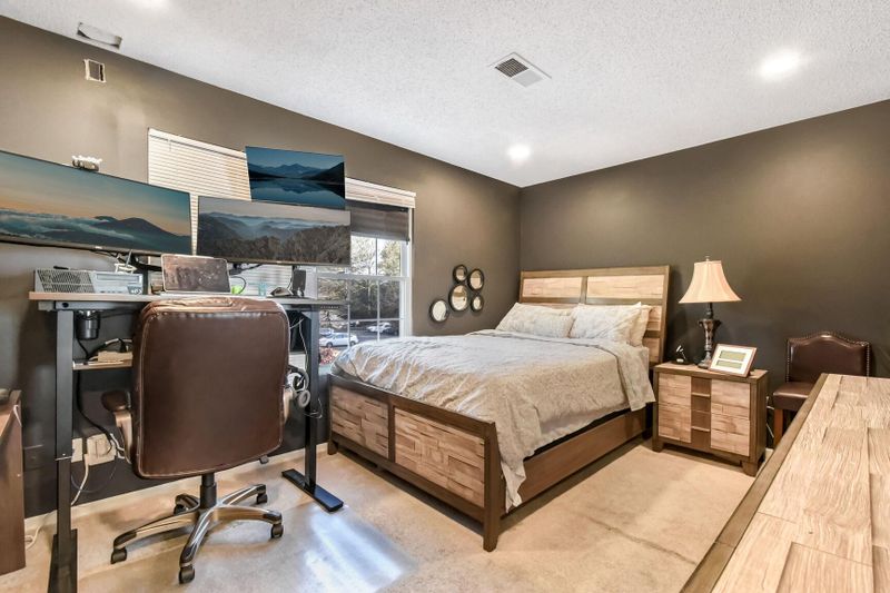 1107 Huntmaster Ter NE #301, Leesburg, VA 20176
