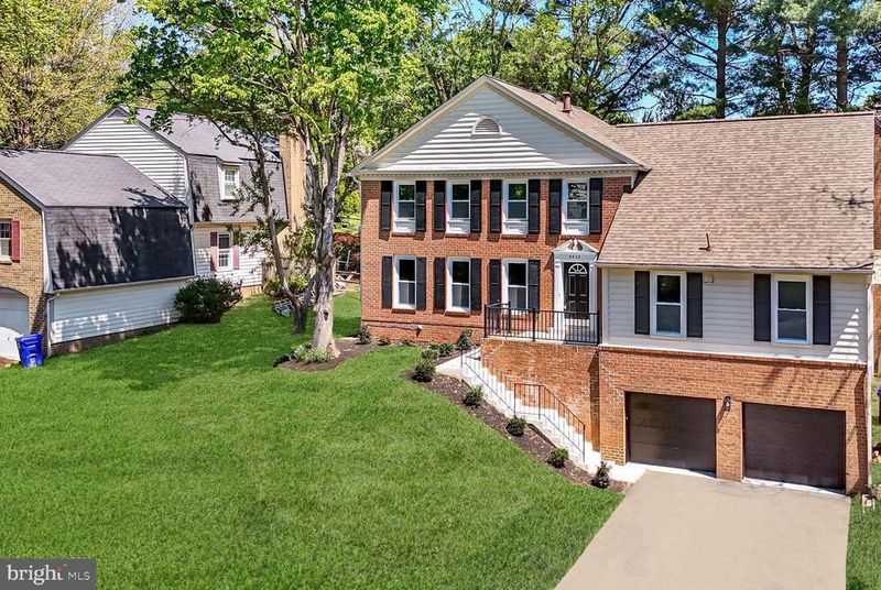 9933 Dellcastle Rd, Gaithersburg, MD 20886