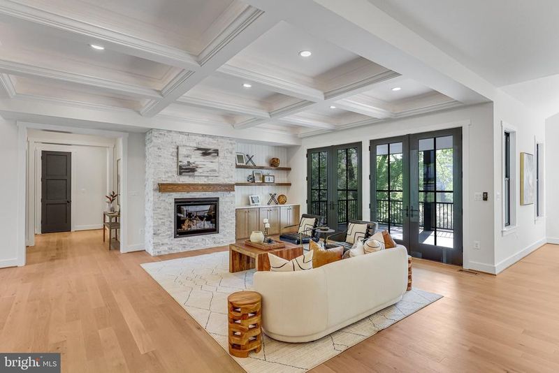 2129 Mckay St, Falls Church, VA 22043