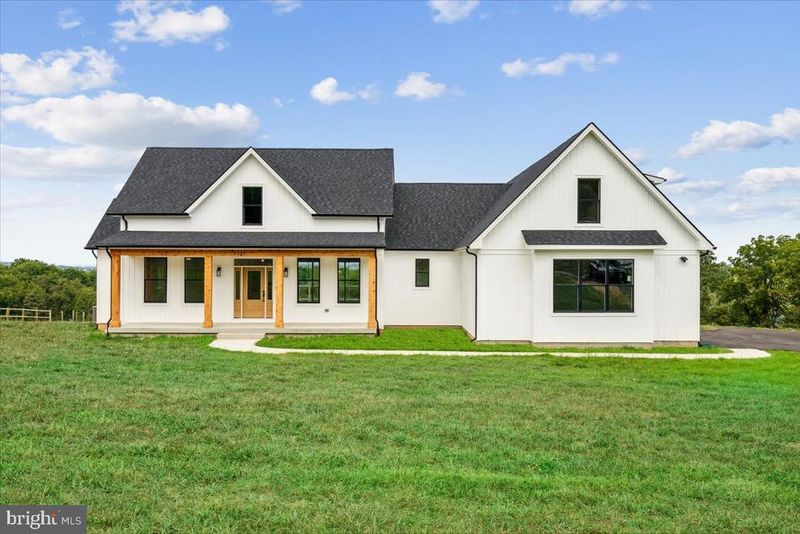 17542 Mountain Top Rd, Cascade, MD 21719