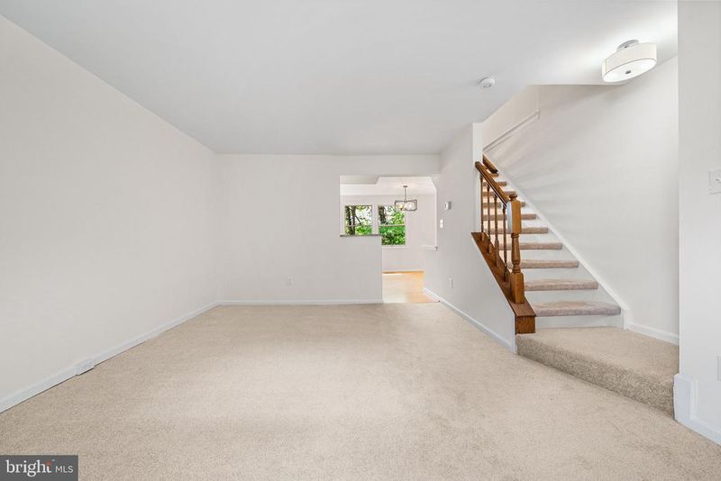 5048 9th St S, Arlington, VA 22204