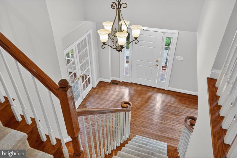 2808 Gibson Oaks Dr, Herndon, VA 20171