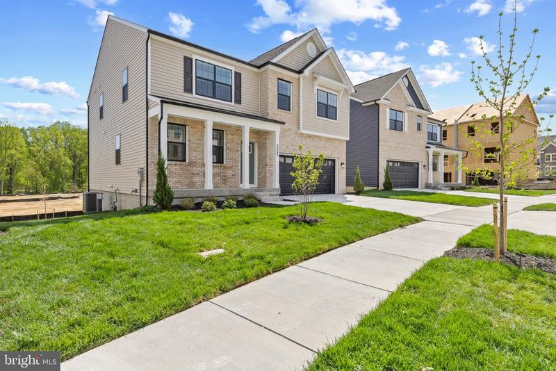 5123 Glistening Pond Way, Upper Marlboro, MD 20772