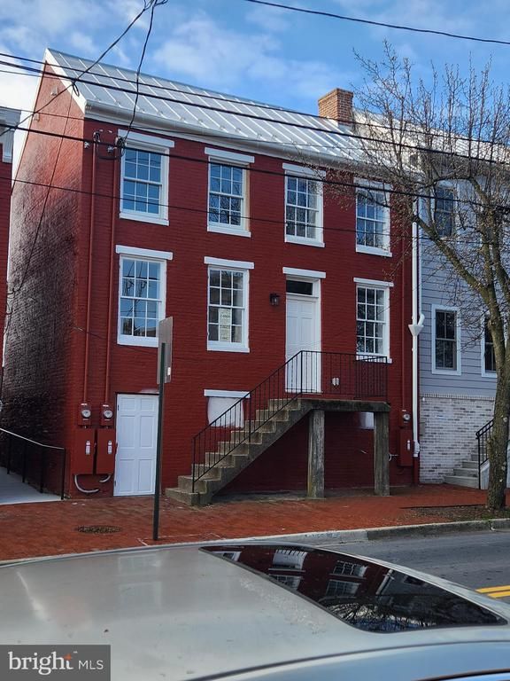 104 W All Saints St #C2, Frederick, MD 21701