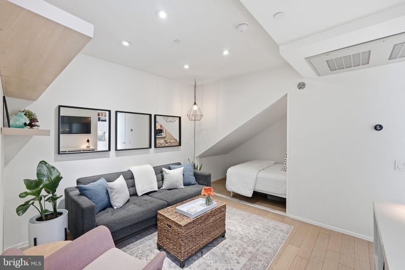 2424 17th St NW #104, Washington, DC 20009