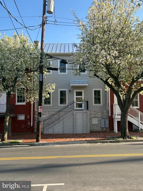106 W All Saints St #B1, Frederick, MD 21701