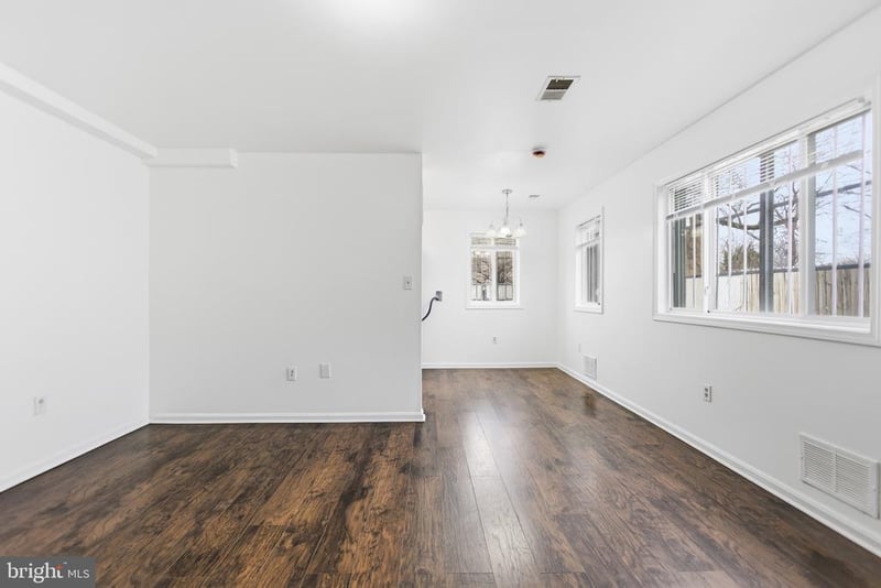 506 Eastern Ave NE #102, Washington, DC 20019