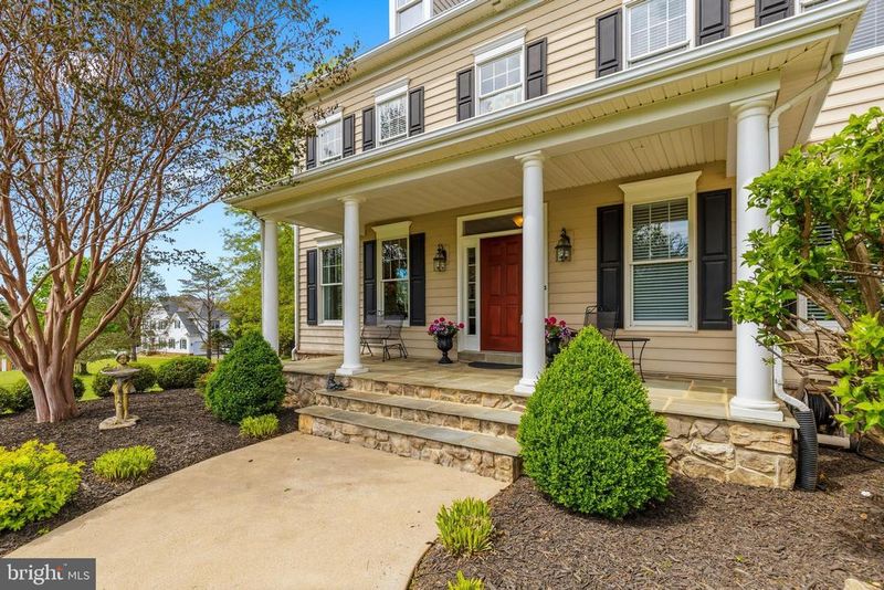 16527 Hampton Rd, Hamilton, VA 20158
